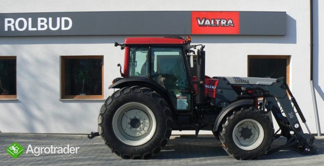 Nowy ciągnik rolniczy Valtra A83 + ładowacz Q36
